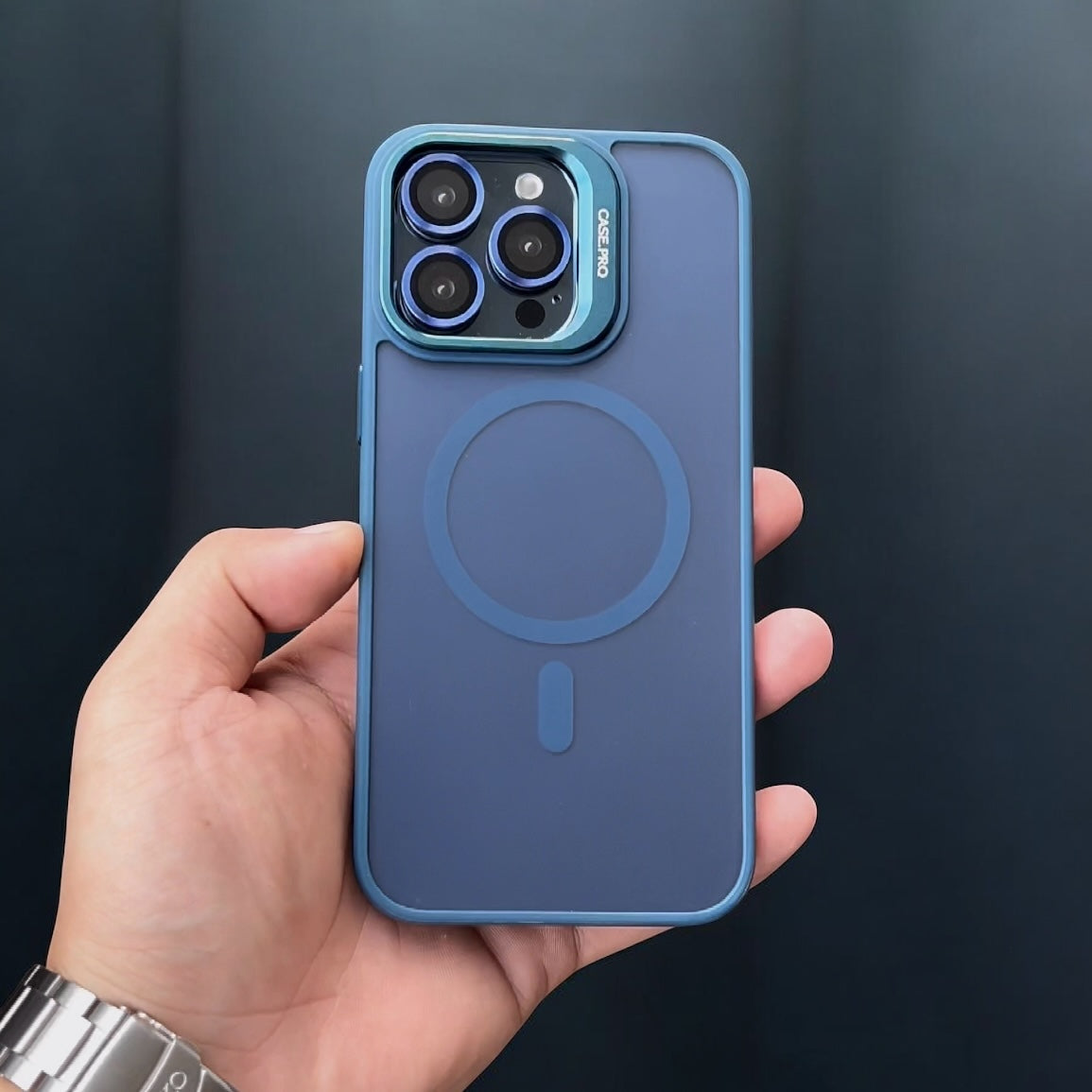 MUBI iPhone 14 Pro Standlı MagSafeli Silikon Mat Kılıf- Mavi (Lens Koruyucu Hediyeli)