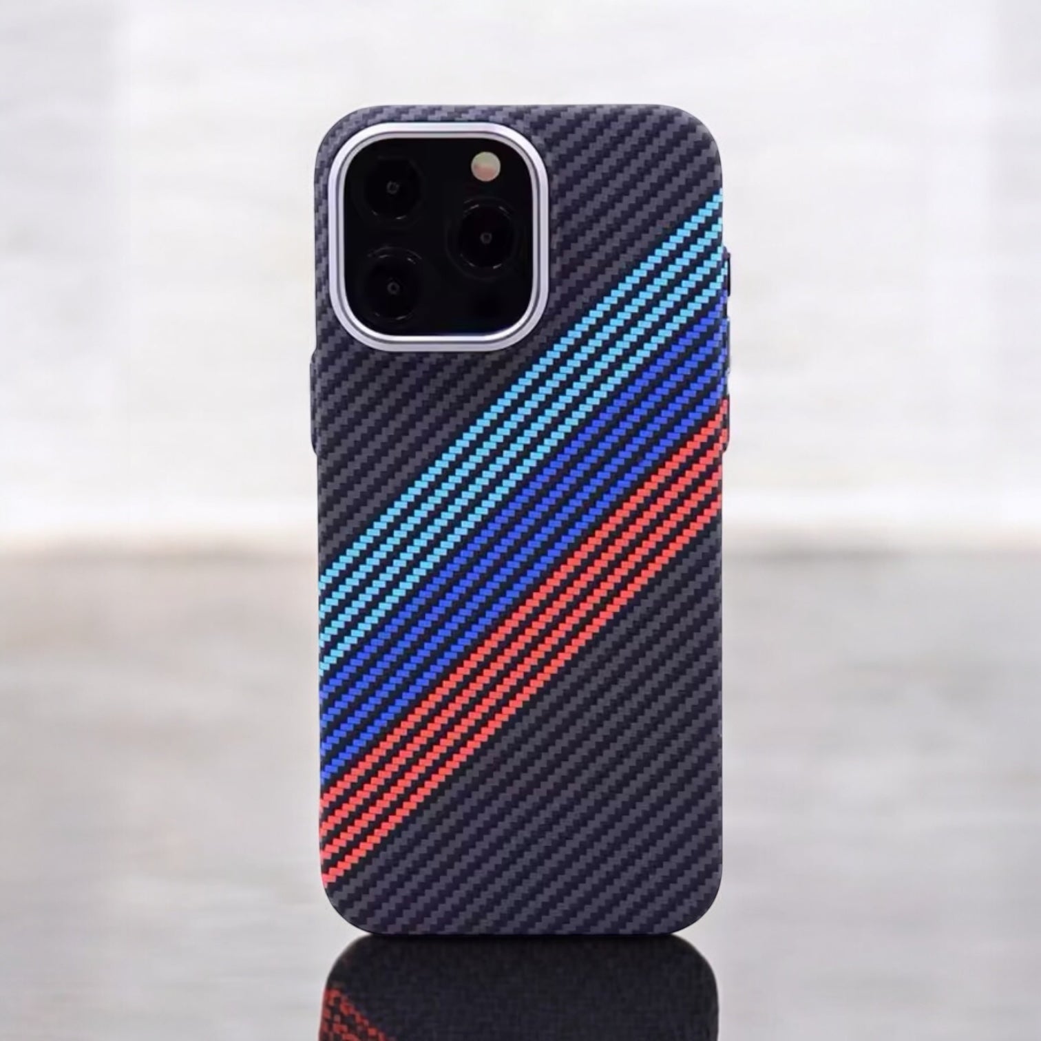 MUBI iPhone 12 Pro MagSafeli Karbon Kılıf- MKL