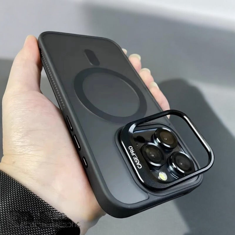 MUBI iPhone 16 Pro Standlı MagSafeli Silikon Mat Kılıf- Siyah (Lens Koruyucu Hediyeli)